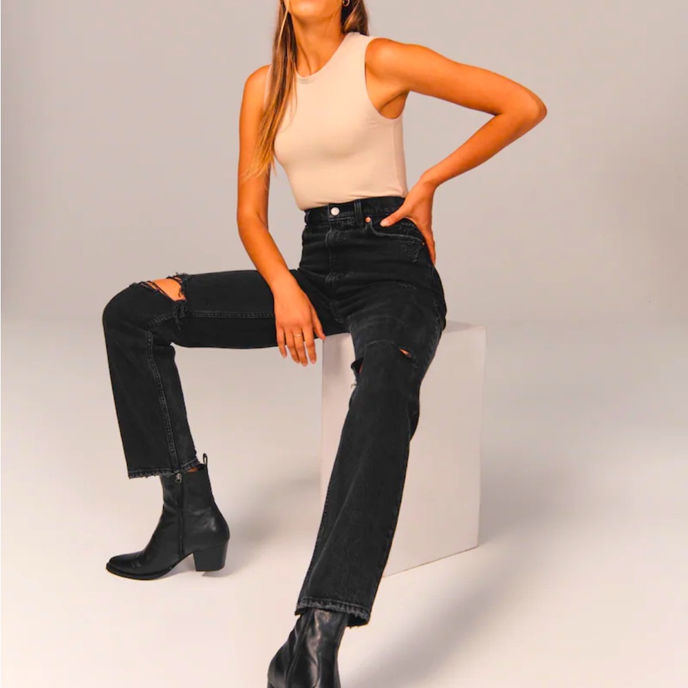 Ultra High Rise 90s Straight Jean